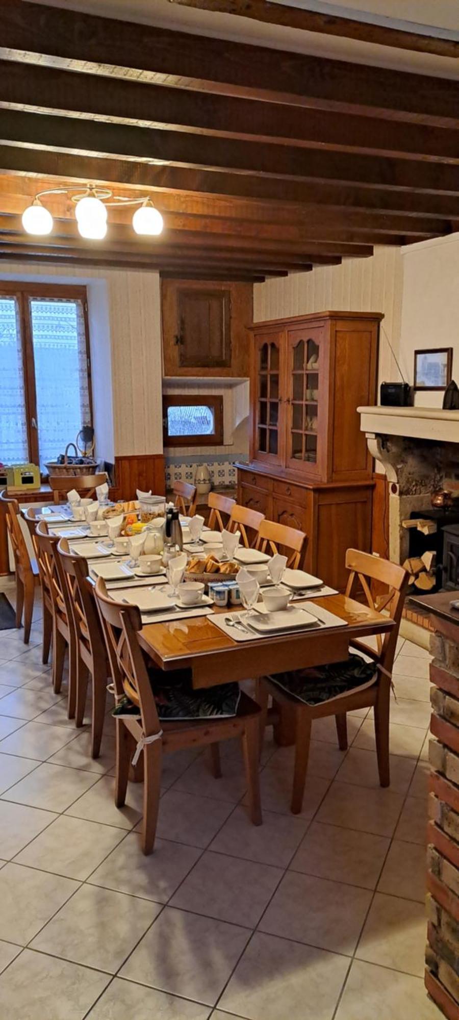 Cour La Dame Chez Beatris Et Christophe Janson Les Grandes-Loges Bagian luar foto